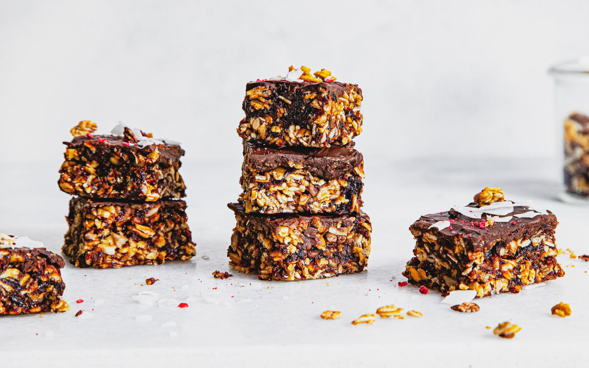 No-bake-bars-med-granola-og-mork-sjokolade